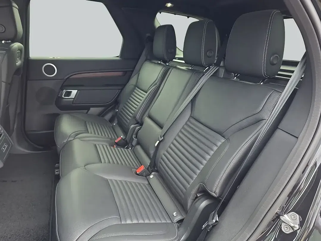 Land Rover Discovery D250 Dynamic SE - Thumbnail 5