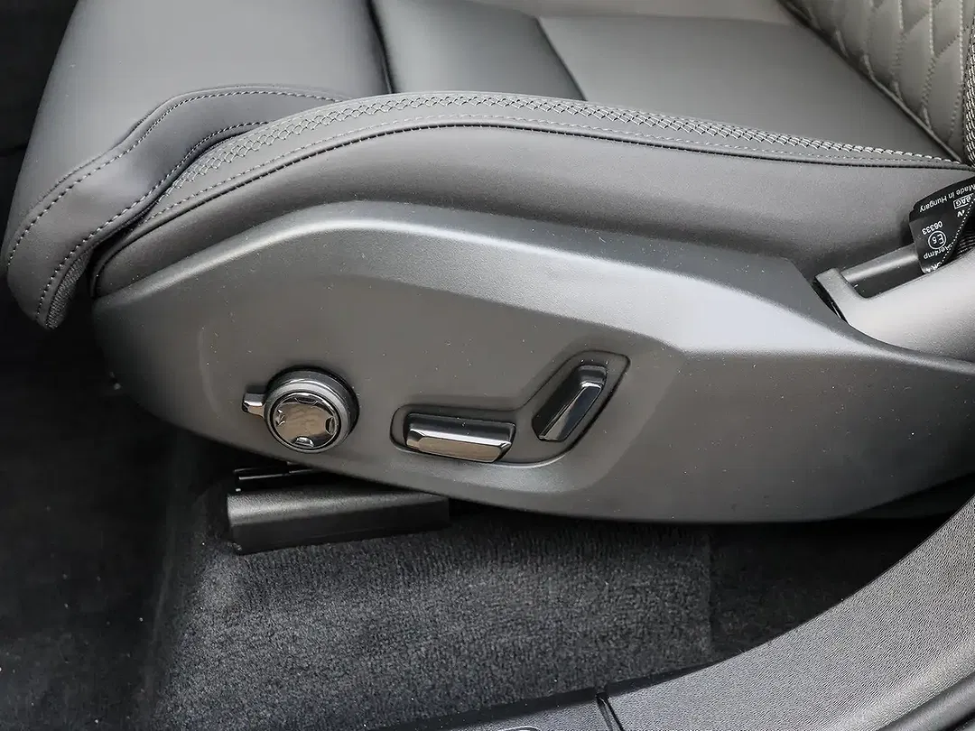 Volvo XC90 T8 PHEV AWD Ultra - Thumbnail 14