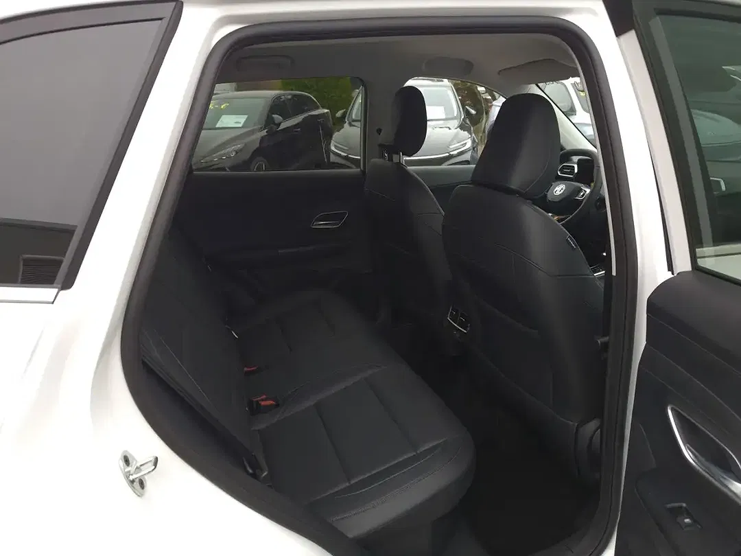 MG ZS Hybrid+ Luxury - Thumbnail 10
