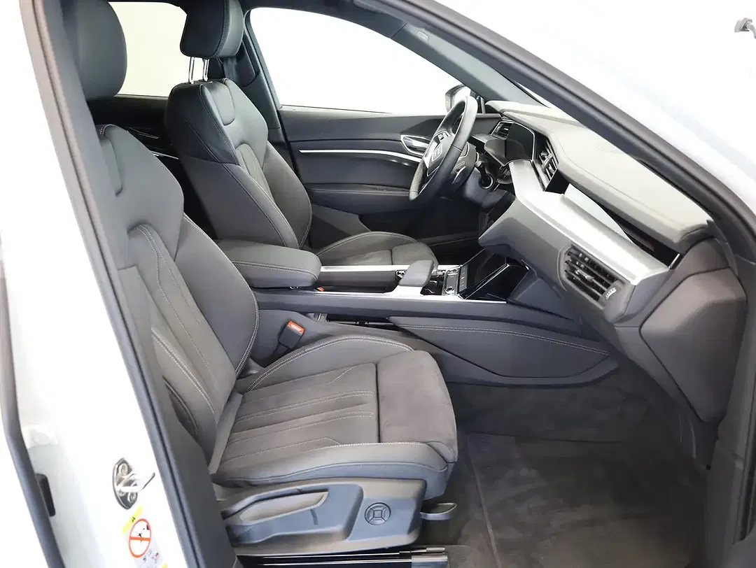 Audi Q8 50 e-tron quattro - Thumbnail 10