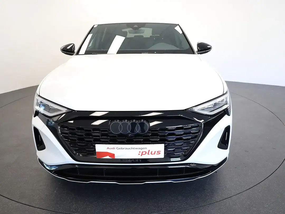 Audi Q8 50 e-tron quattro - Thumbnail 9