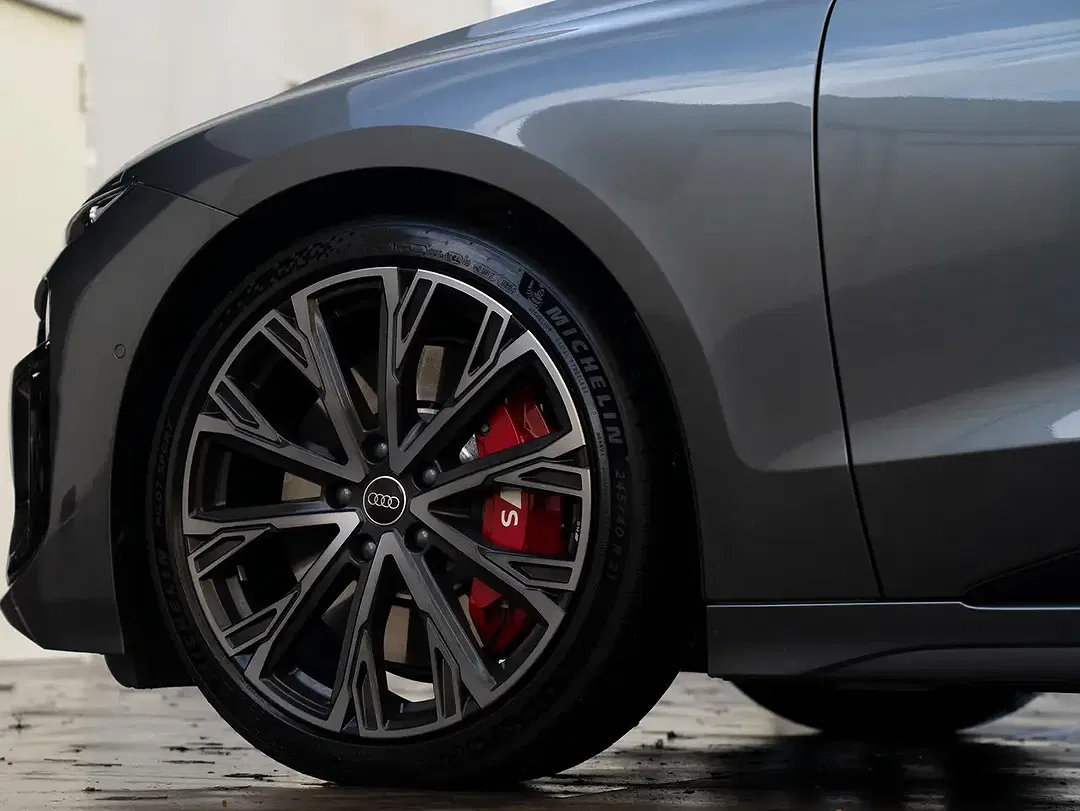 Audi S6 e-tron - Thumbnail 10