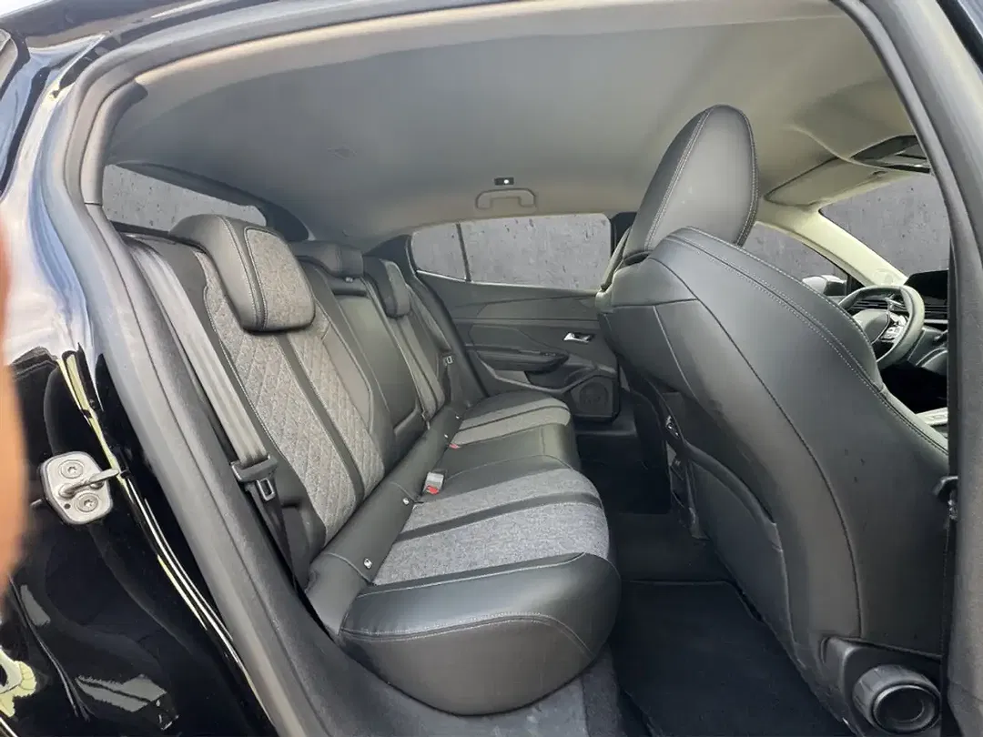 Peugeot 408 130 PureTech EAT8 Allure - Thumbnail 14