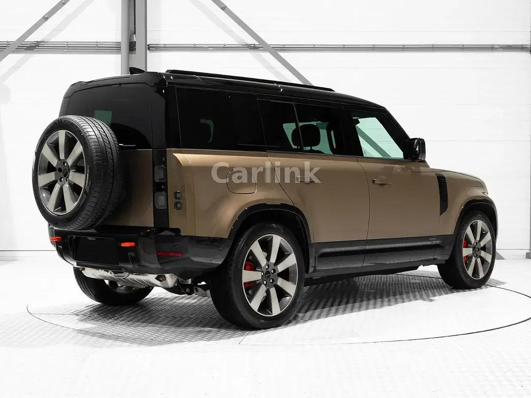 Land Rover Defender P300e PHEV X 110 - Thumbnail 3