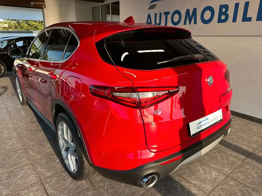 Alfa Romeo Stelvio Q4 Super - Thumbnail 8
