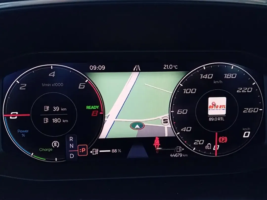 SEAT Leon 1.4 PHEV Xcellence - Thumbnail 10