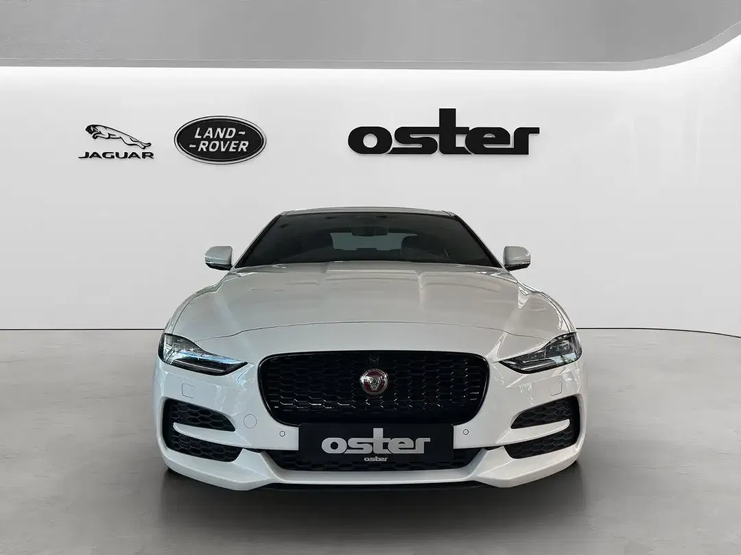 Jaguar XE P250 HSE - Thumbnail 3