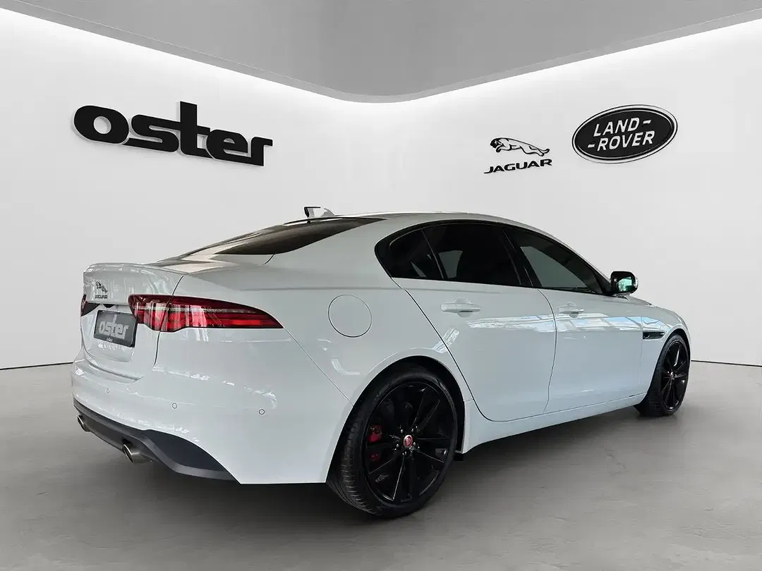 Jaguar XE P250 HSE - Thumbnail 5