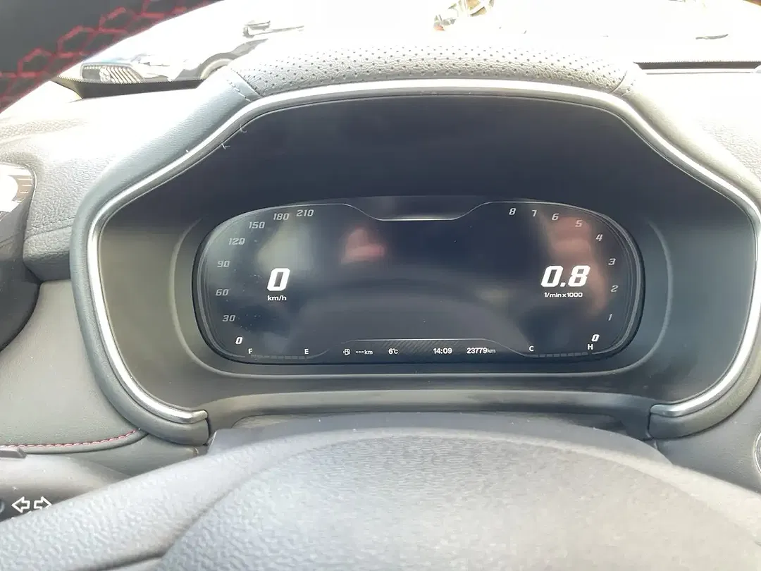 MG HS Luxury - Thumbnail 16