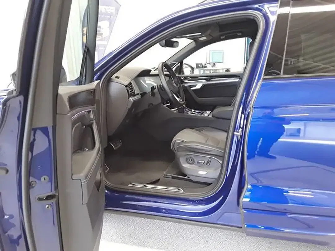 Volkswagen Touareg 3.0 V6 TDI 4Motion R-Line - Thumbnail 5