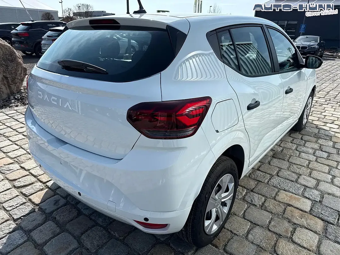 Dacia Sandero TCe Essential - Thumbnail 6