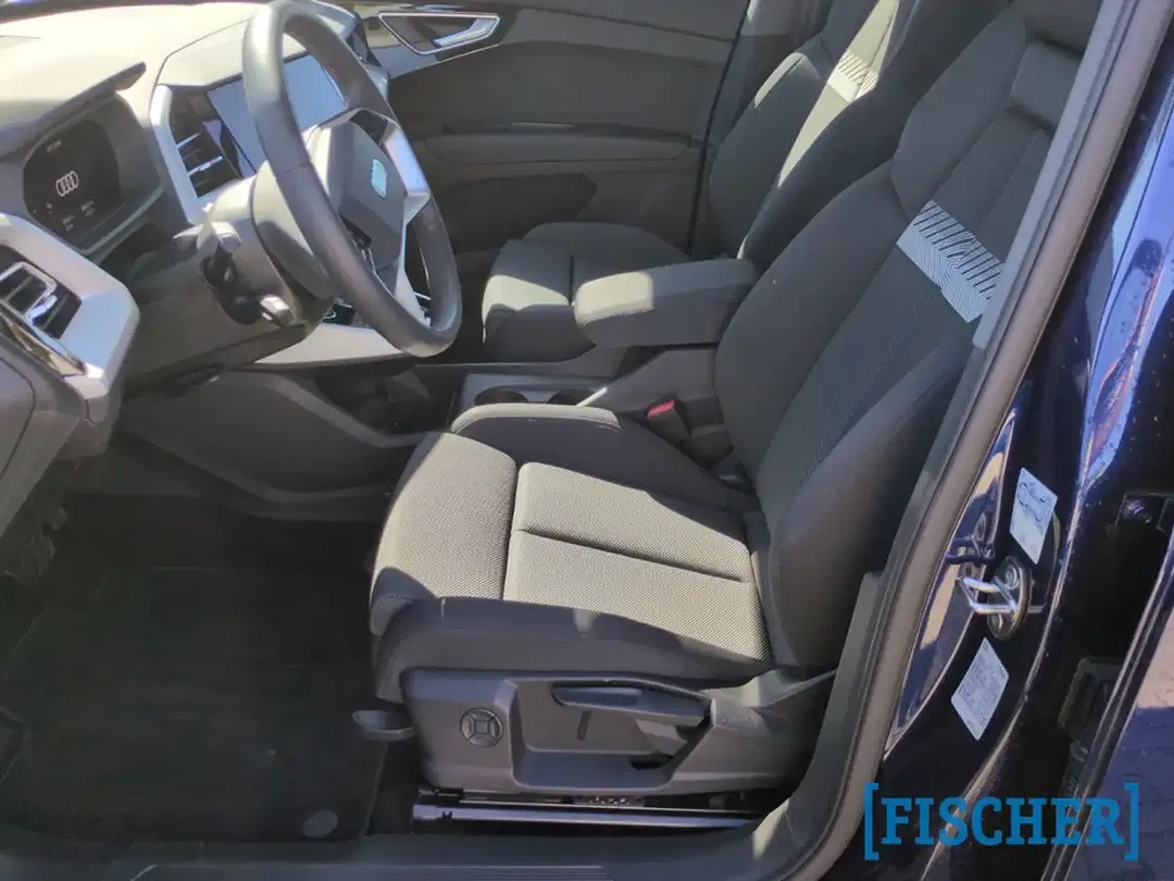 Audi Q4 e-tron 45 - Thumbnail 12