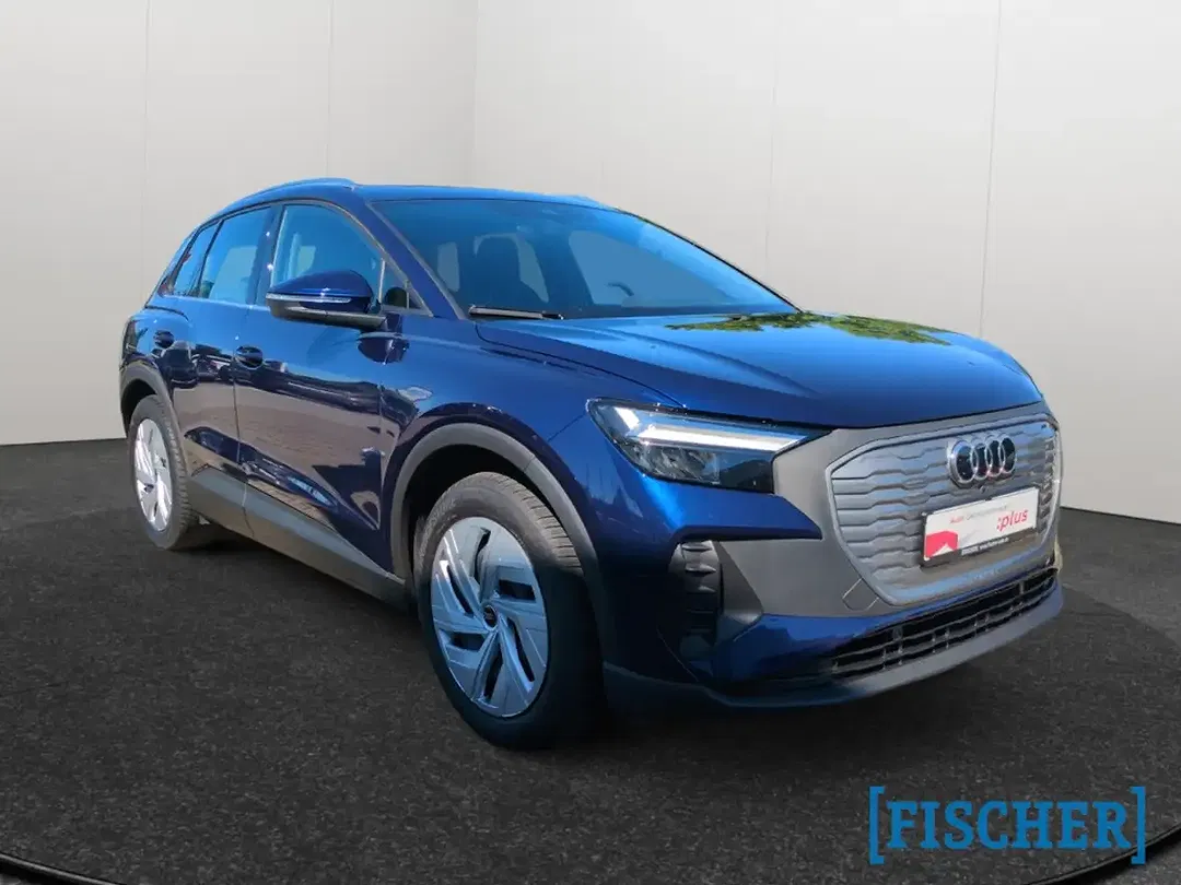Audi Q4 e-tron 45 - Thumbnail 3