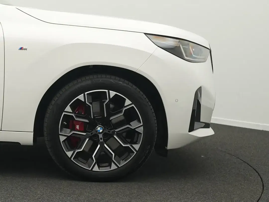 BMW M5 MHEV xDrive 4x4 - Thumbnail 8