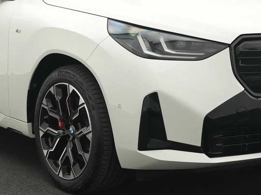 BMW M5 MHEV xDrive 4x4 - Thumbnail 9
