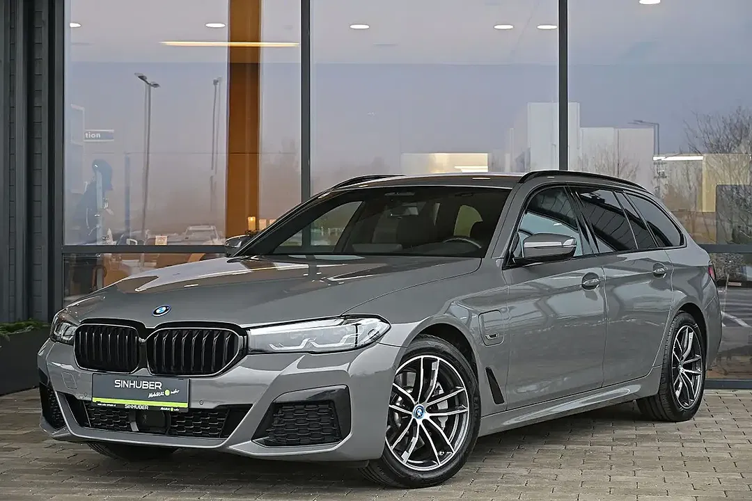 BMW 530 AUT xDrive Touring M Sport - foto 1