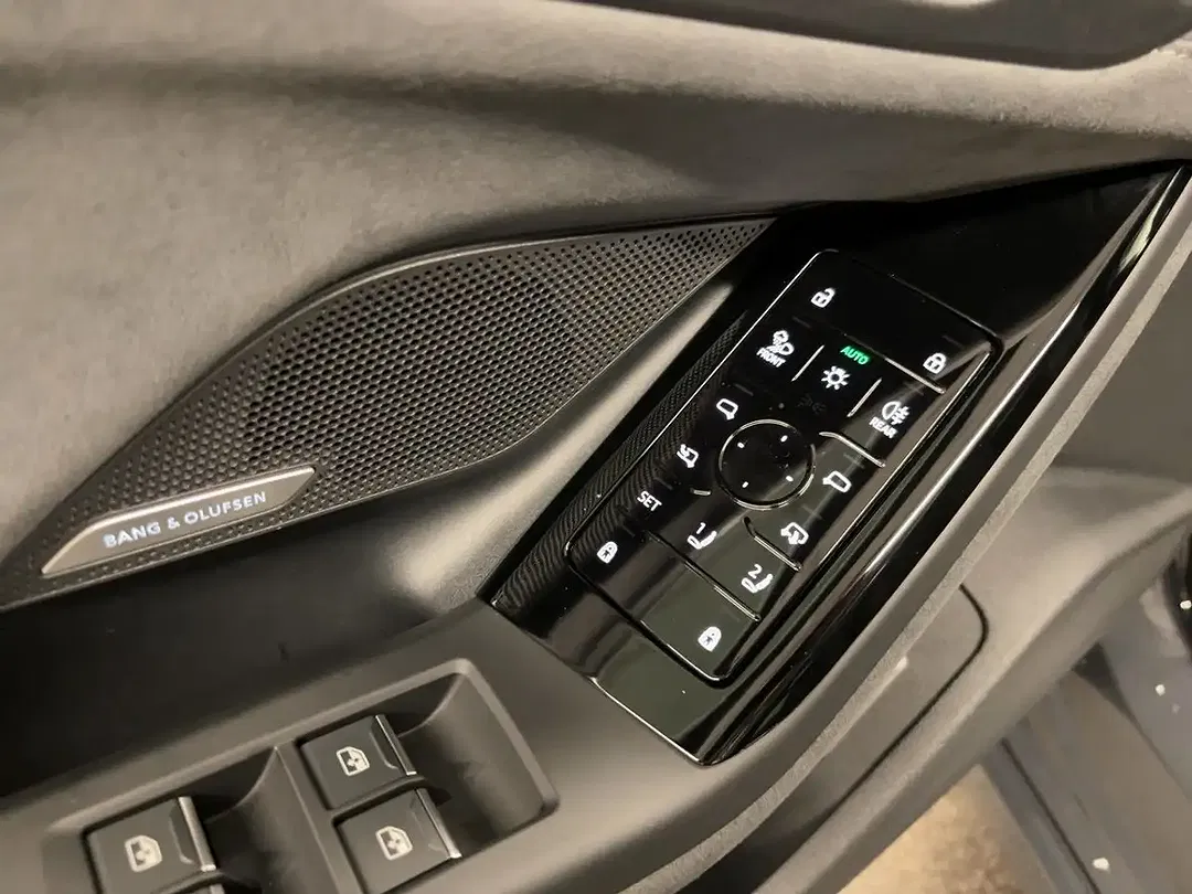 Audi S6 e-tron - foto 12
