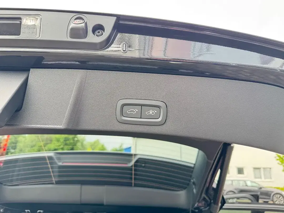 Volvo EX40 AWD Twin Motor Edition Plus - Thumbnail 11