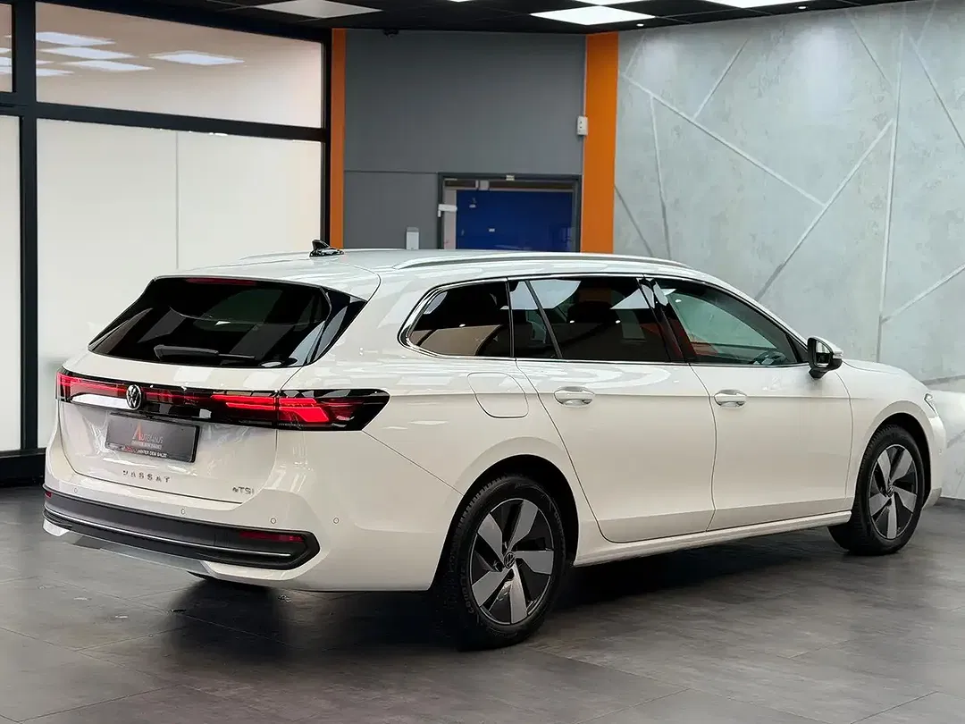 Volkswagen Passat Variant 1.5 eTSI - Thumbnail 6
