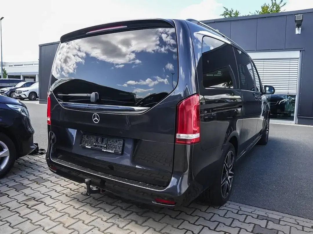 Mercedes-Benz V 200 4x4 AMG Edition Avantgarde - foto 2