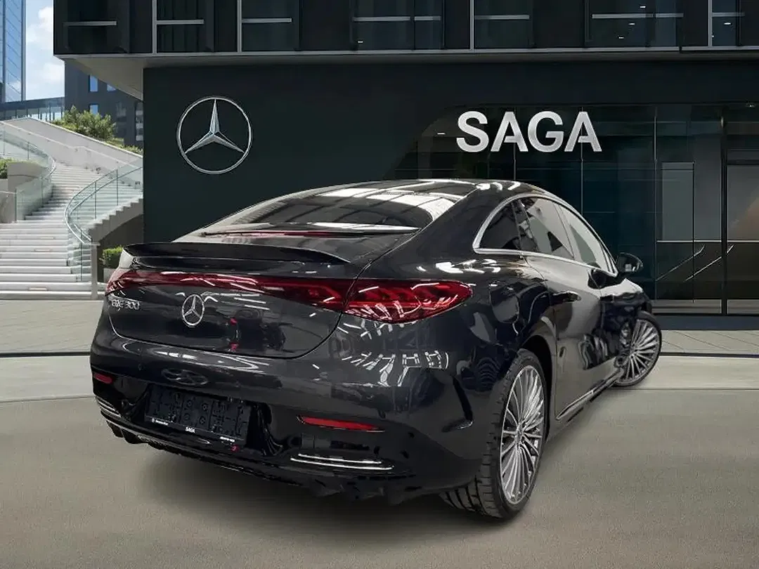 Mercedes-Benz EQE 300 AMG Line - Thumbnail 2