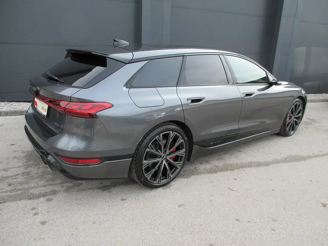 Audi S6 e-tron - foto 15