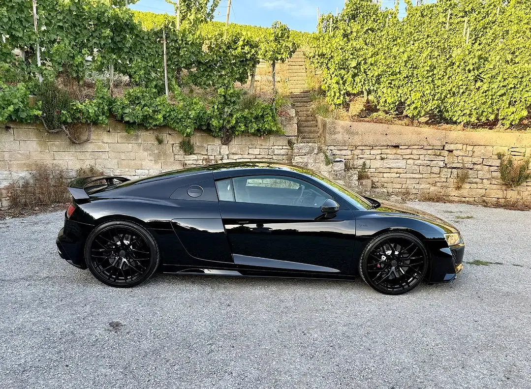 Audi R8 5.2 FSI quattro Coupe - Thumbnail 8