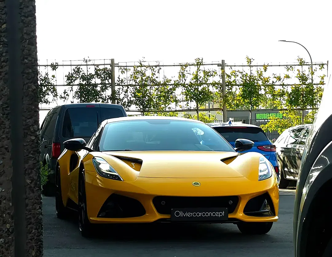 Lotus Emira 2.0 i4 Turbo First Edition - Thumbnail 14