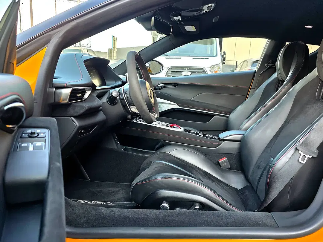 Lotus Emira 2.0 i4 Turbo First Edition - Thumbnail 22