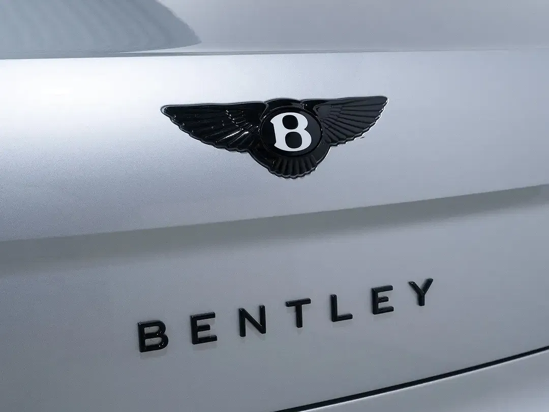 Bentley Flying Spur 4.0 V8 Hybrid - Thumbnail 10