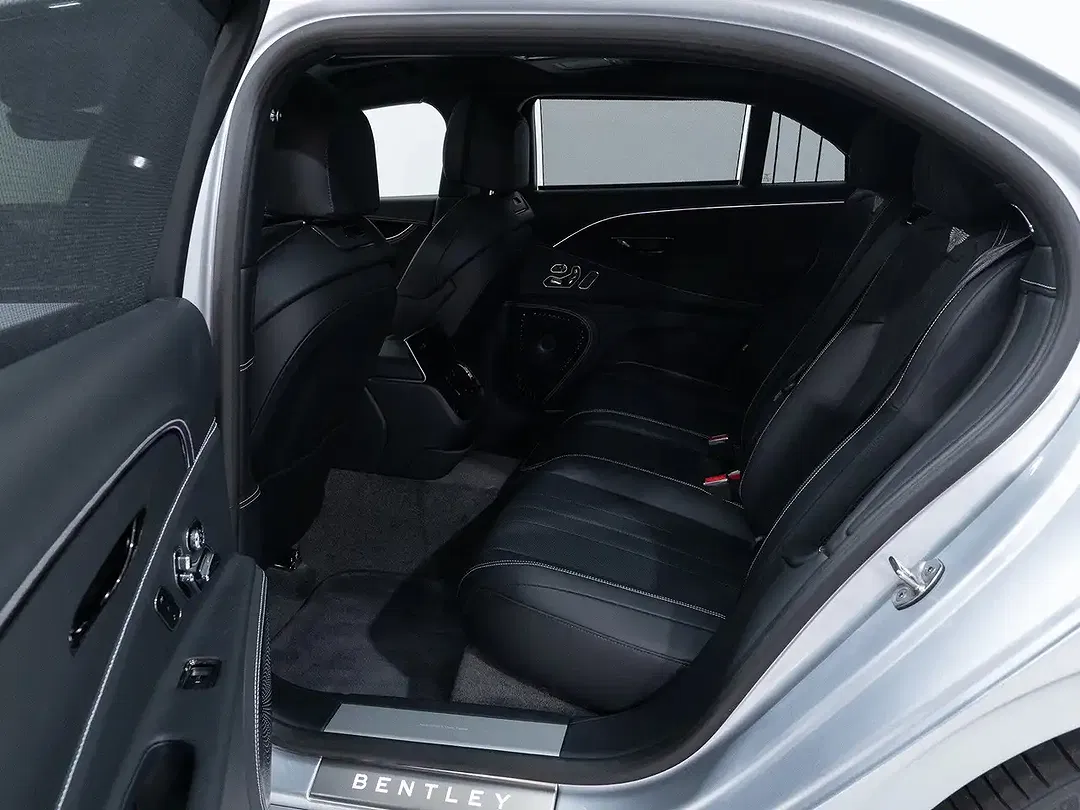 Bentley Flying Spur 4.0 V8 Hybrid - Thumbnail 15