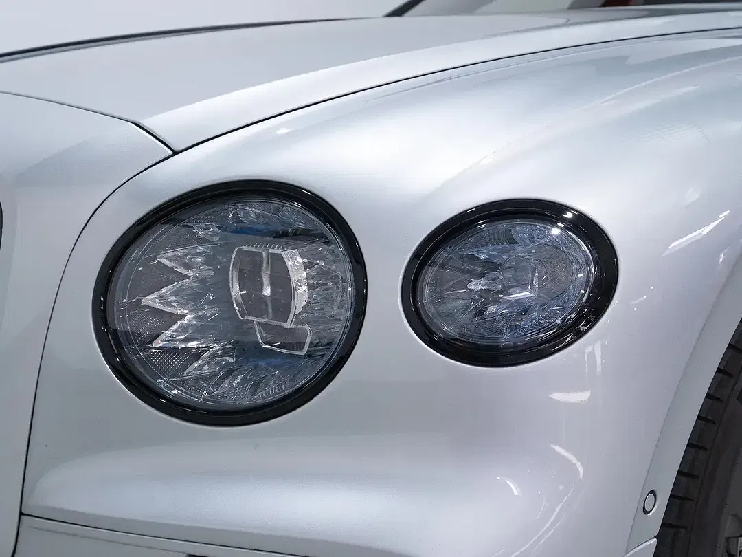 Bentley Flying Spur 4.0 V8 Hybrid - Thumbnail 9