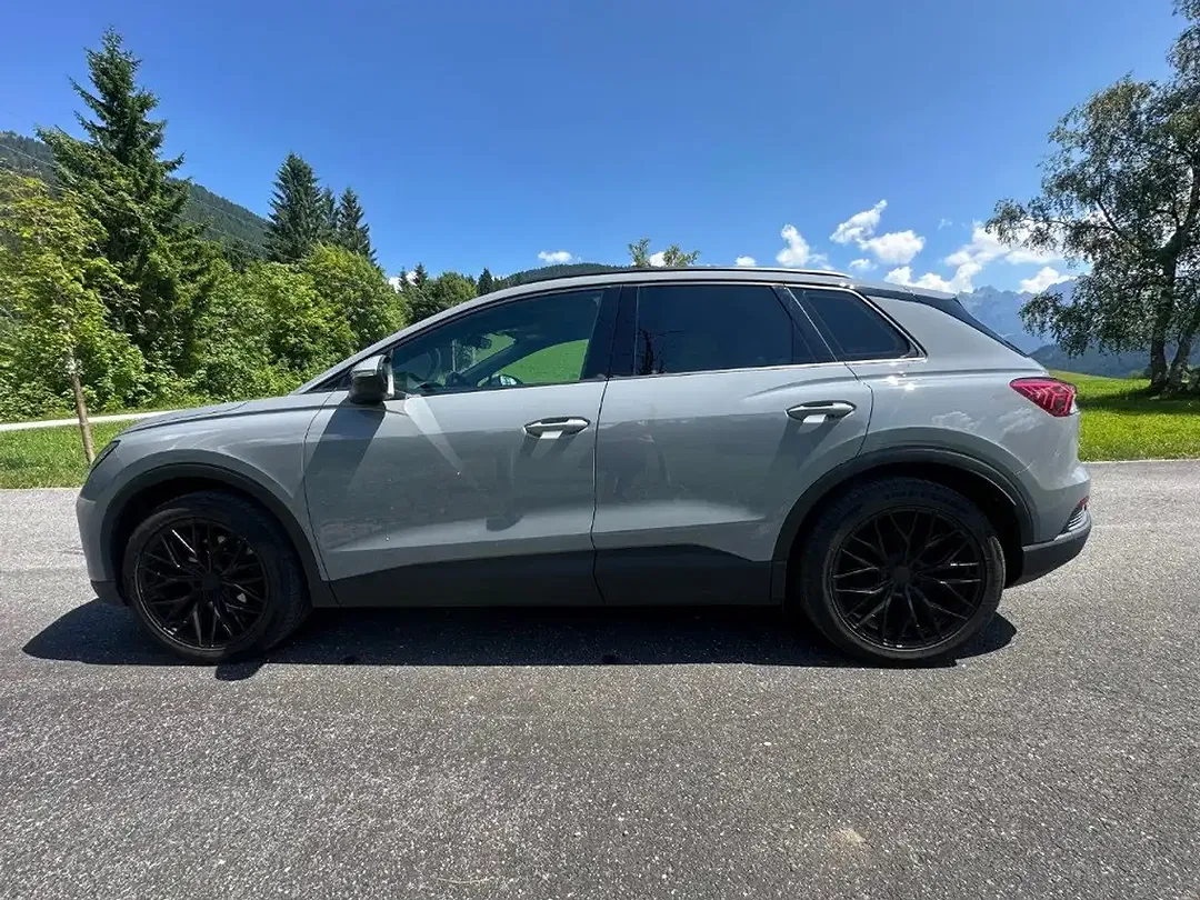 Audi e-tron 35 55 Q4 Sportback Black Edition - Thumbnail 8