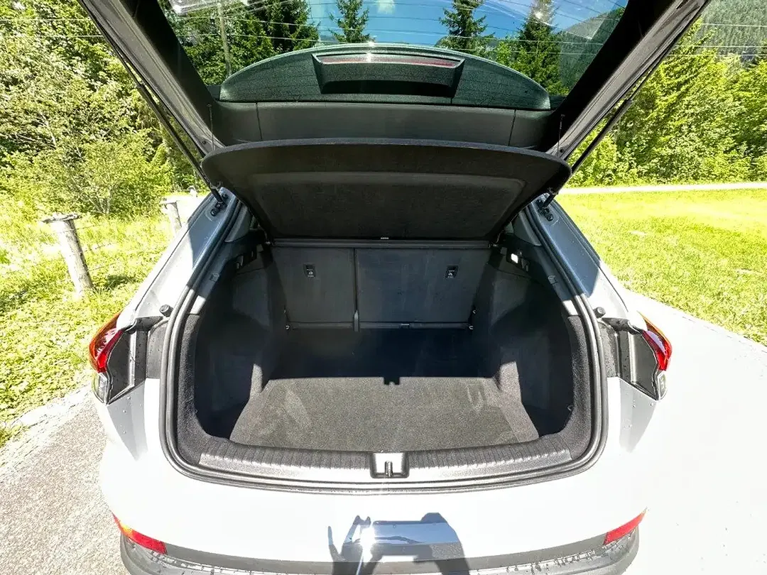 Audi e-tron 35 55 Q4 Sportback Black Edition - Thumbnail 9