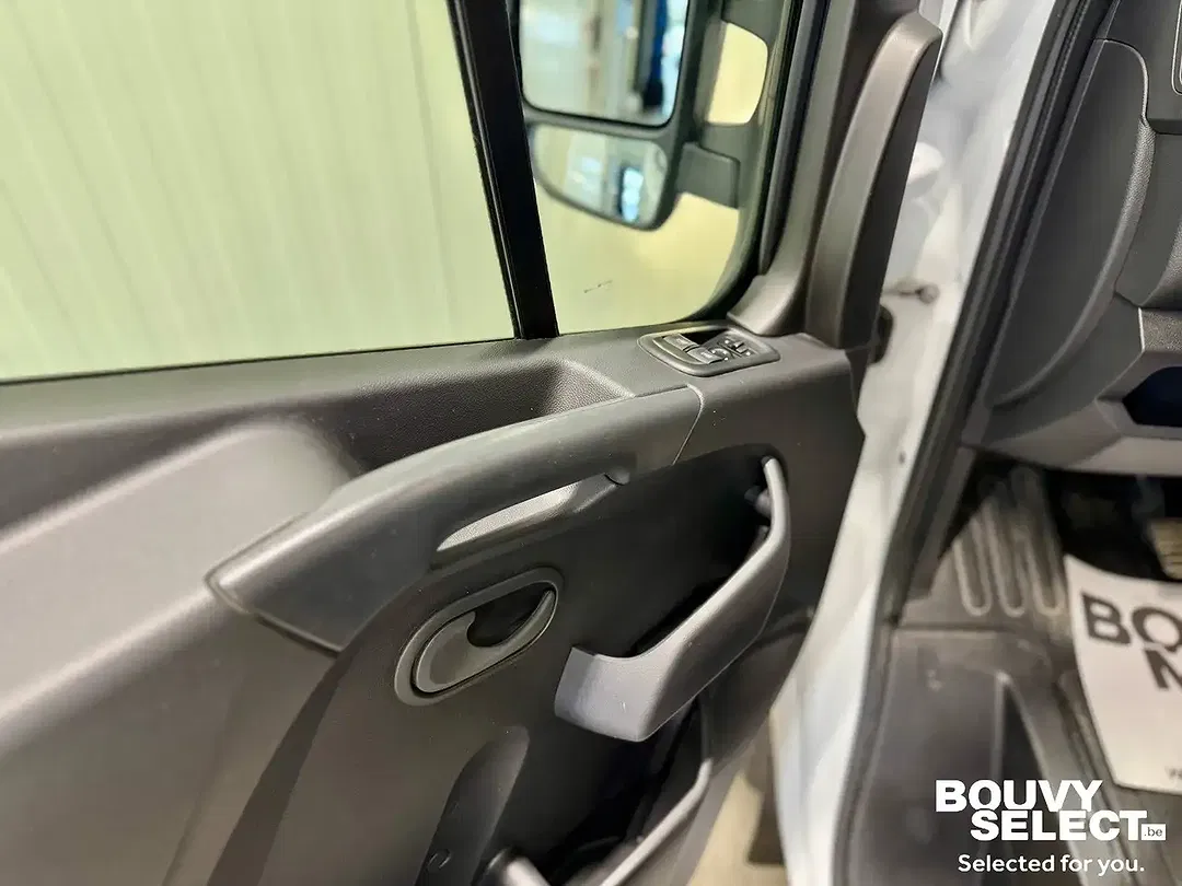 Nissan Interstar dCi L2H2 N-Connecta Cargo - Thumbnail 7