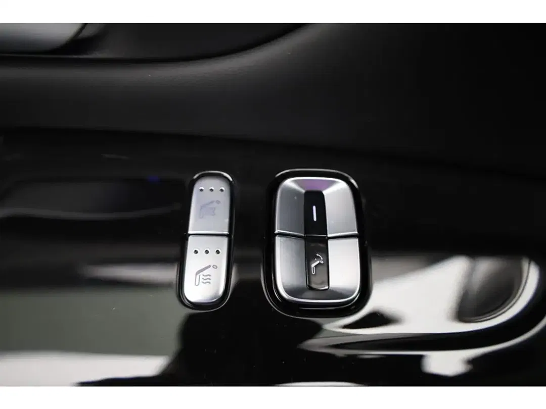 Xpeng G9 AWD Performance MY2025 - Thumbnail 13
