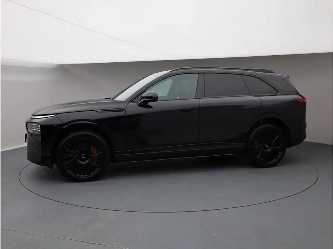 Xpeng G9 AWD Performance MY2025 - Thumbnail 3