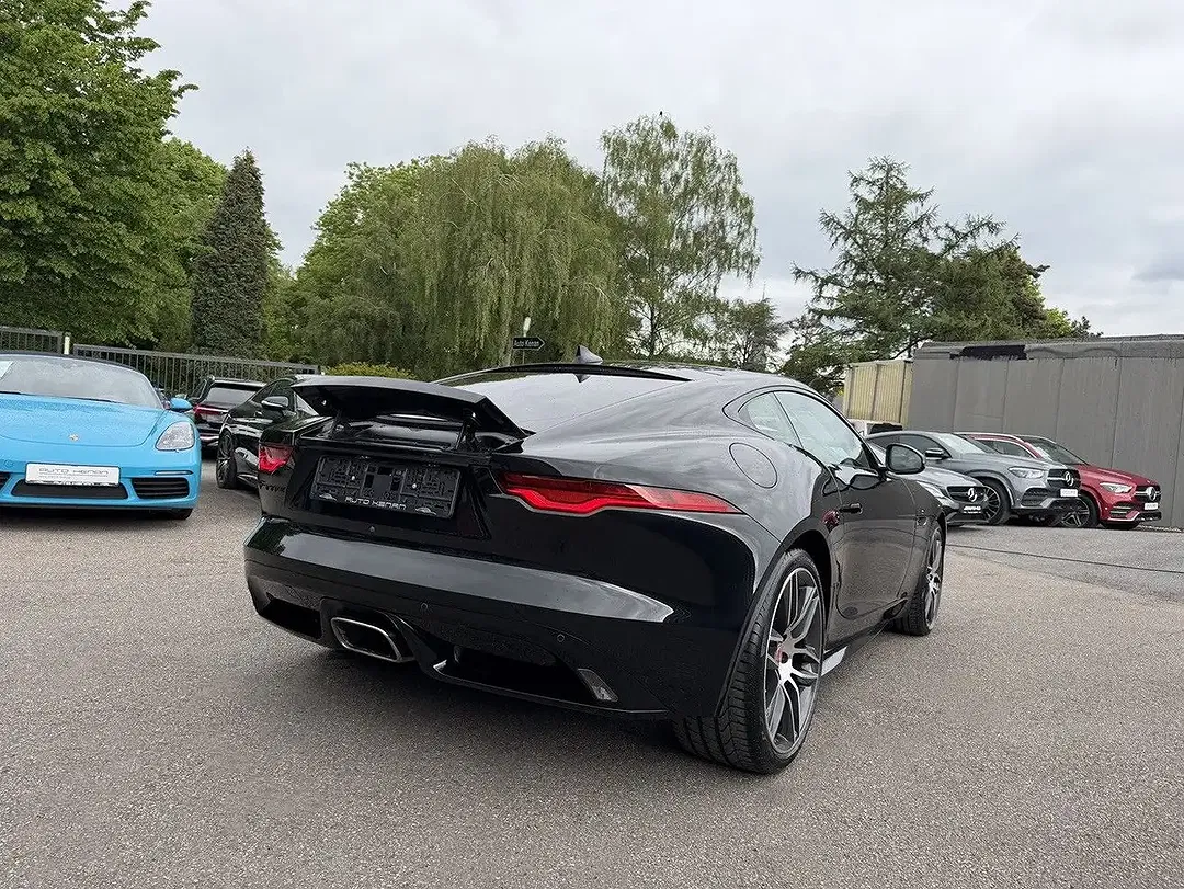 Jaguar F-Type P300 R-Dynamic - Thumbnail 6