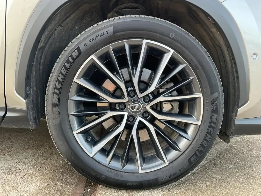 Lexus NX 450h+ PHEV 4x4 - Thumbnail 13