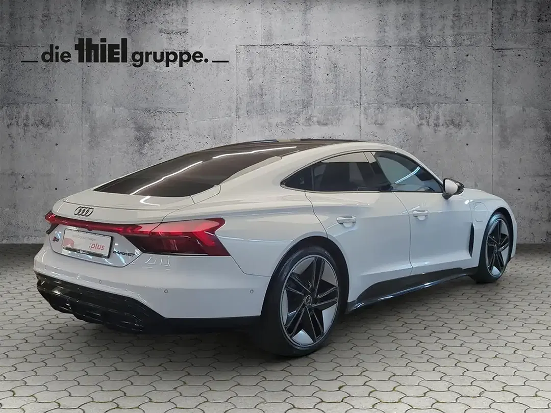Audi RS e-tron GT quattro - Thumbnail 3