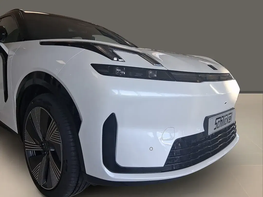 Lynk & Co 08 - Thumbnail 5
