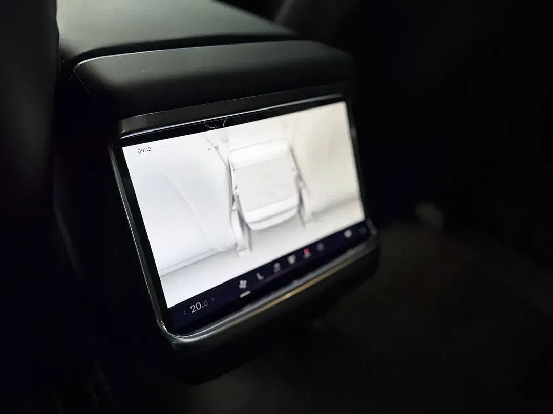 Tesla Model S Long Range Active - Thumbnail 14