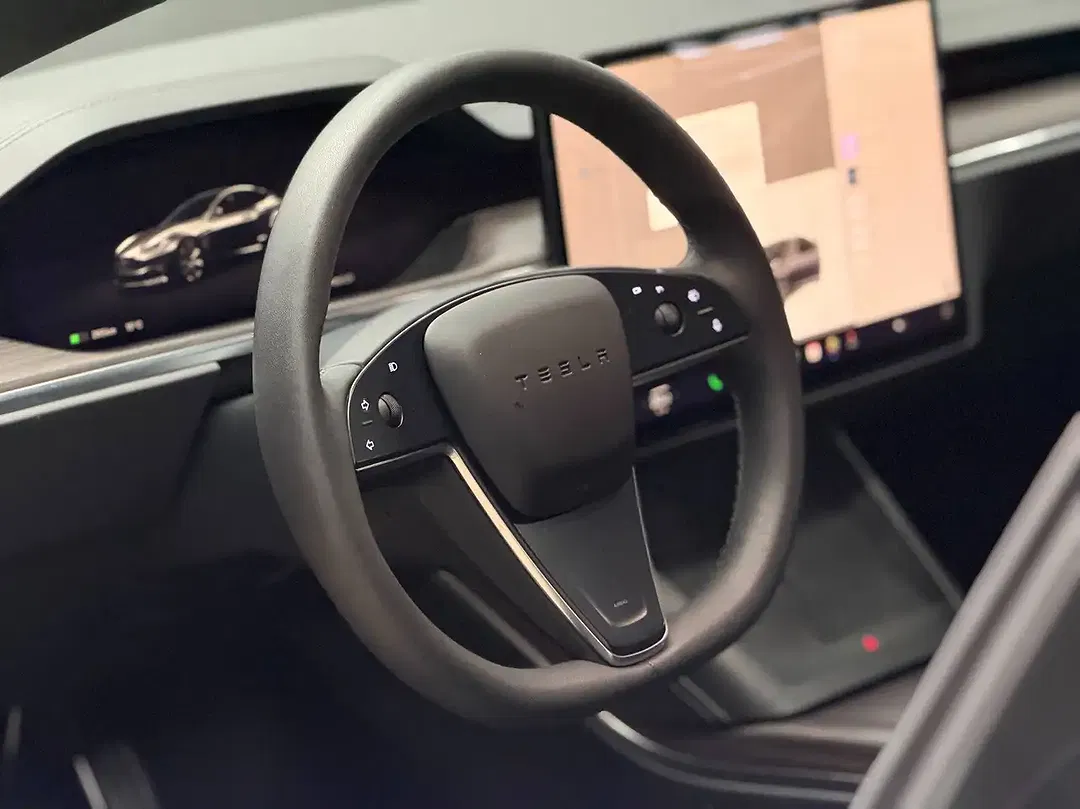 Tesla Model S Long Range Active - Thumbnail 9