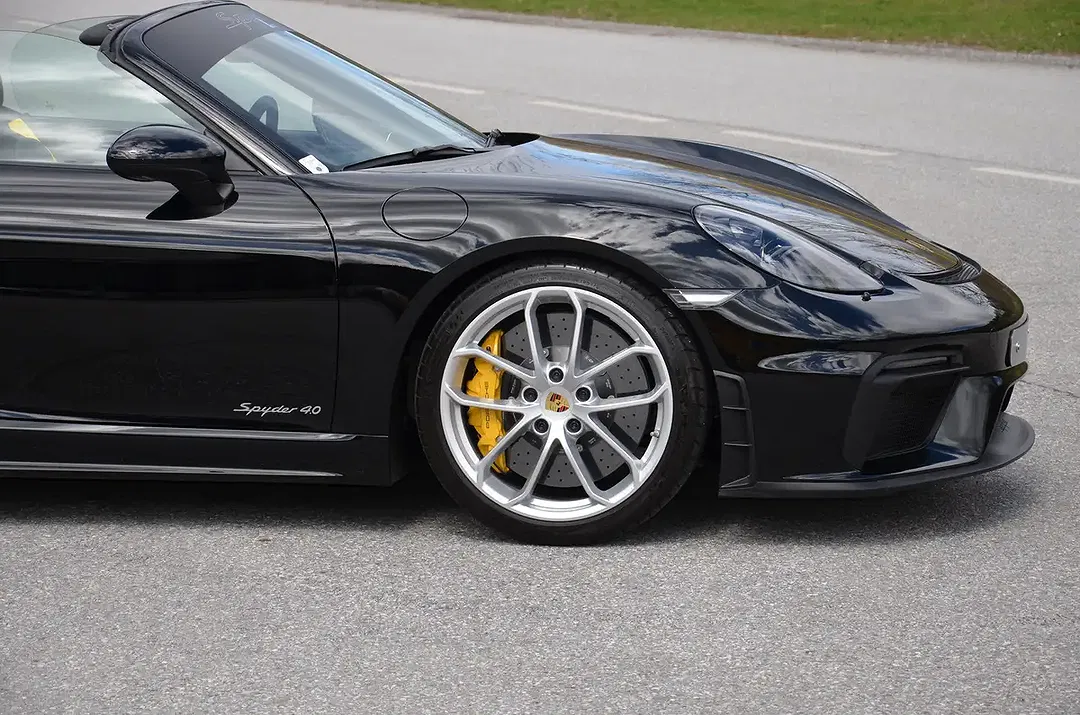 Porsche 718 Spyder 4.0 PDK PCCB - Thumbnail 3