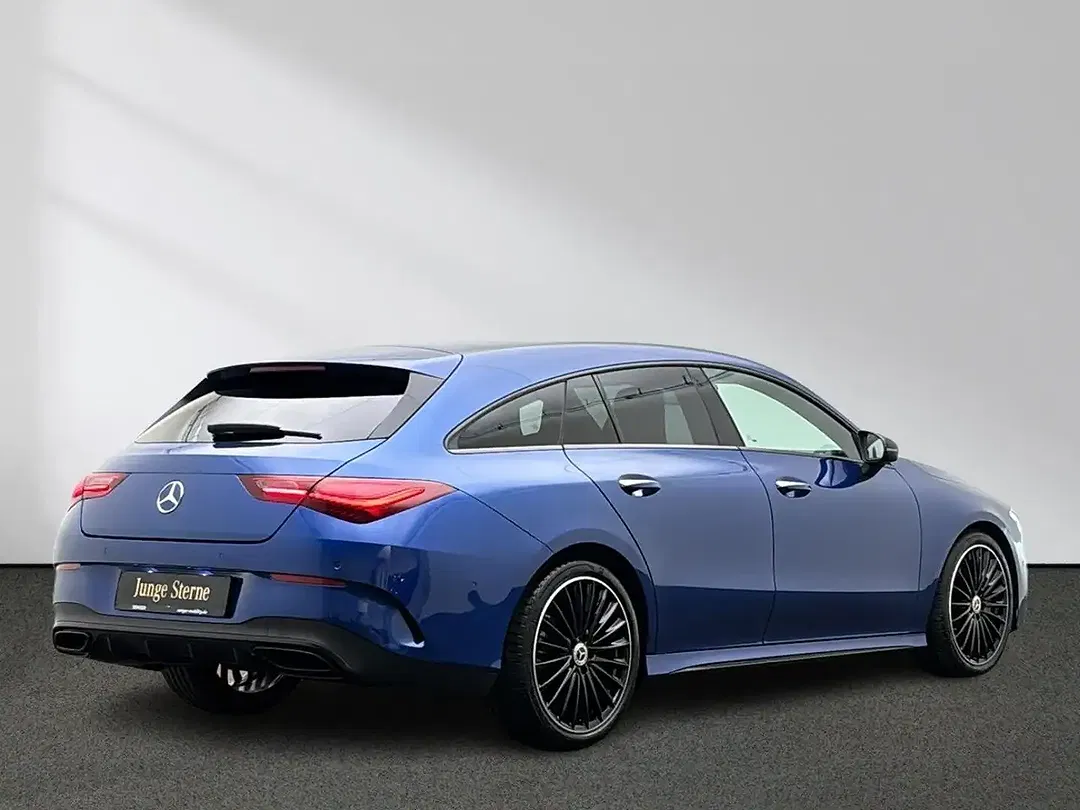 Mercedes-Benz CLA 200 AMG Night - Thumbnail 3