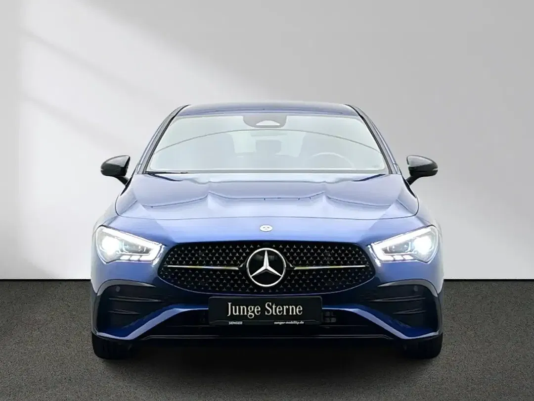 Mercedes-Benz CLA 200 AMG Night - Thumbnail 4