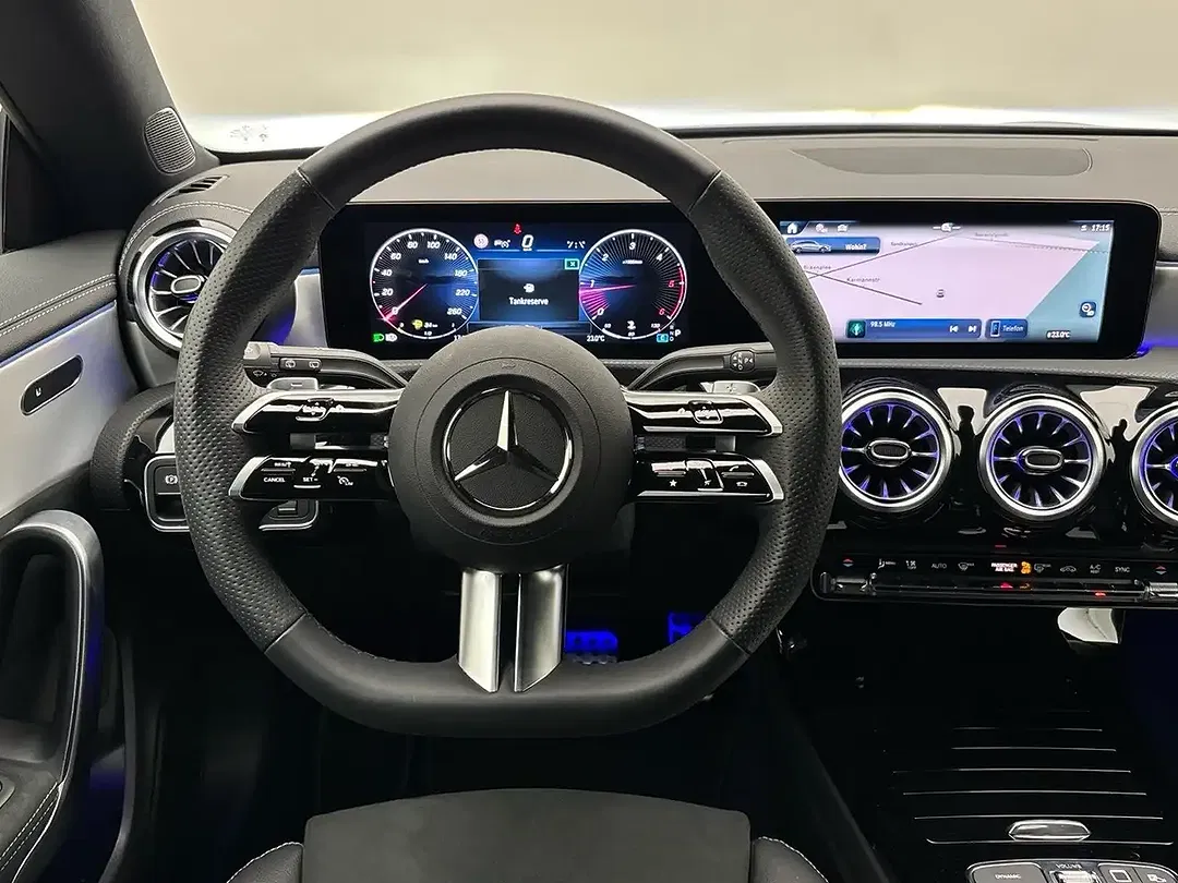 Mercedes-Benz CLA 200 AMG Night - Thumbnail 8