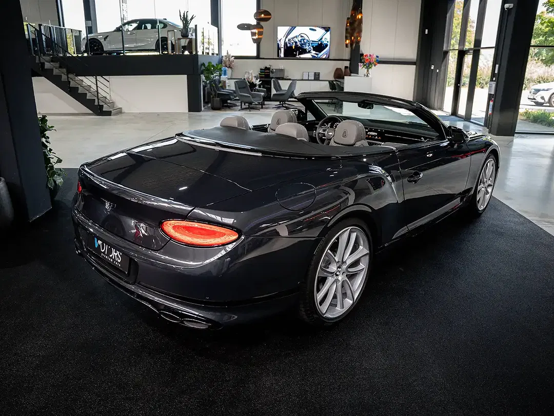 Bentley Continental GTC 4.0 V8 Mulliner - Thumbnail 4