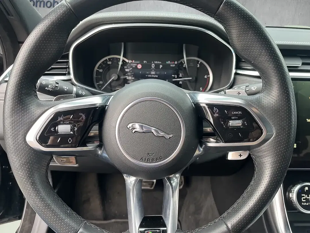 Jaguar XF R-Dynamic - Thumbnail 13