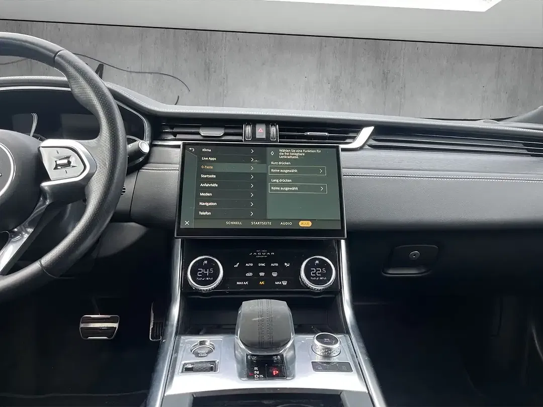 Jaguar XF R-Dynamic - Thumbnail 14